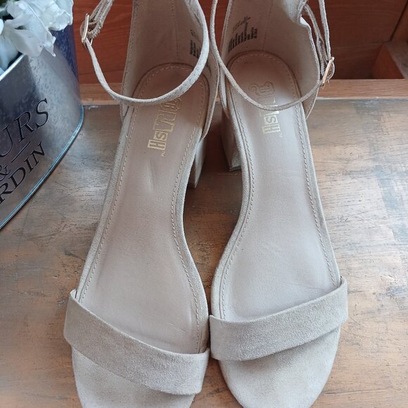 Brash Low Block Heel - Picture 2 of 4